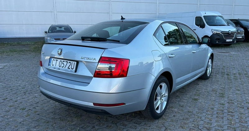 Skoda Octavia cena 39000 przebieg: 286925, rok produkcji 2019 z Sulejówek małe 137